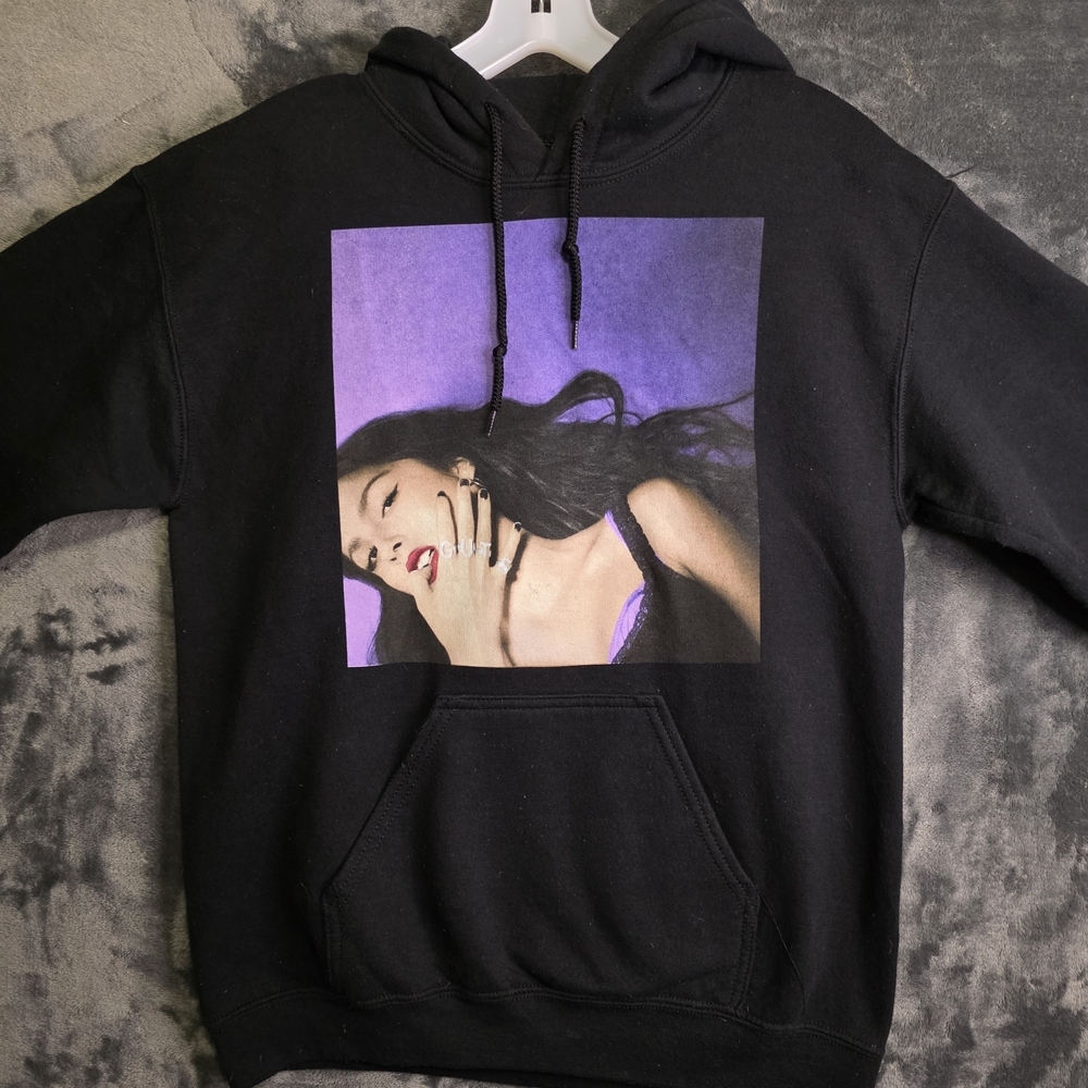 Olivia Rodrigo GUTS Hoodie Womens Small Black World Tour Pullover Spill Ur Guts - Picture 2 of 5